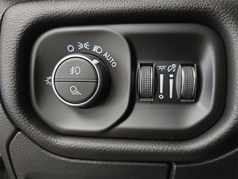 Used 2026 RAM 1500 Laramie w/ Night Edition image 28