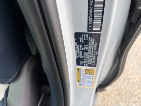 New 2026 Kia Carnival EX FWD image 13