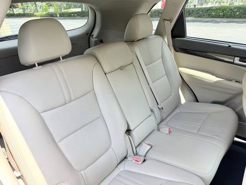 Used 2014 Kia Sorento LX w/ Premium Package FWD image 32