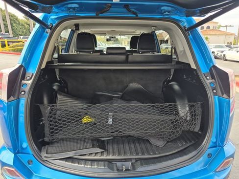 Used 2017 Toyota RAV4 Limited AWD/4WD image 6