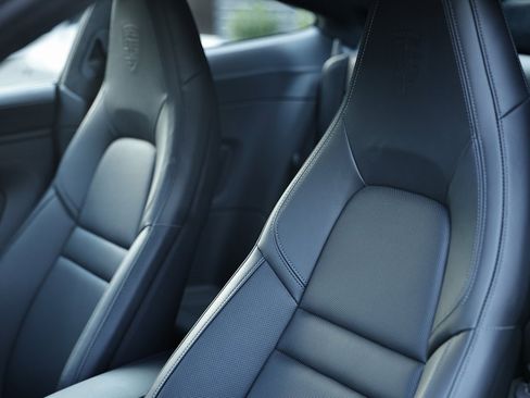 Certified 2025 Porsche 911 Carrera GTS image 27