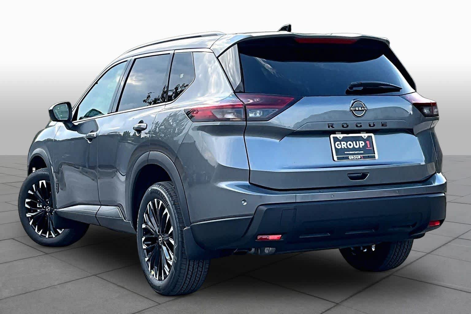 New 2027 Nissan Rogue Dark Armor FWD image 7