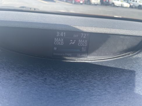 Used 2013 Toyota Venza XLE AWD/4WD image 21