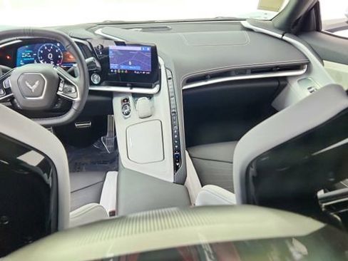 Used 2022 Chevrolet Corvette Stingray Preferred Cpe w/ Z51 Performance Package image 18