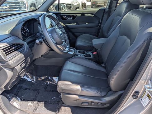 Used 2025 Subaru Forester Limited w/ Popular Package #2 image 17