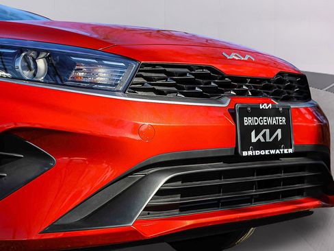 Certified 2024 Kia Forte LXS image 27