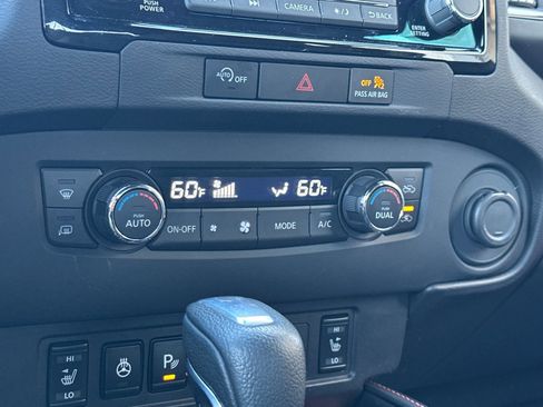 Used 2024 Nissan Frontier PRO-4X w/ Pro Convenience Package image 16