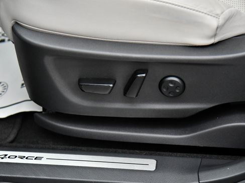 Used 2024 Nissan Ariya AWD image 16