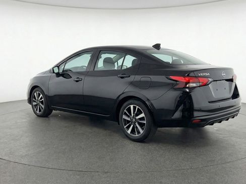 Used 2025 Nissan Versa SV image 6