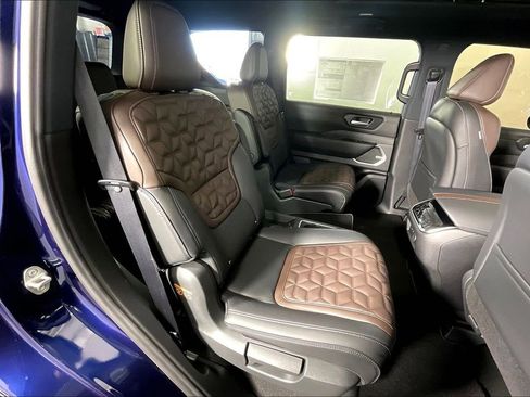 New 2026 Nissan Armada Platinum Reserve image 22