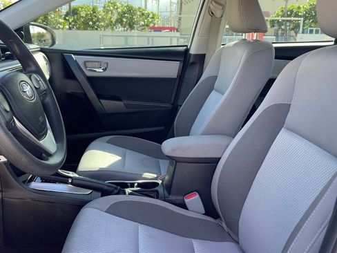 Used 2018 Toyota Corolla LE image 11