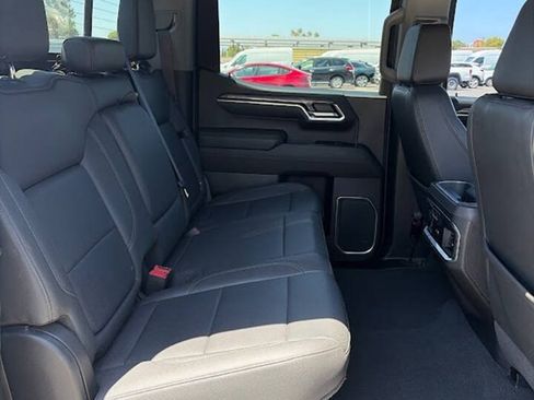Used 2023 Chevrolet Silverado 1500 LTZ w/ LTZ Convenience Package II AWD/4WD image 18