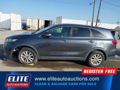 Used 2020 Kia Sorento LX image 28