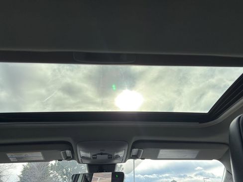 Used 2018 Toyota RAV4 Limited image 26