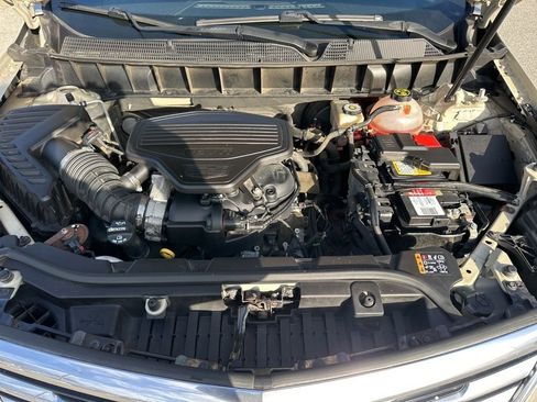 Used 2017 Cadillac XT5 FWD image 32