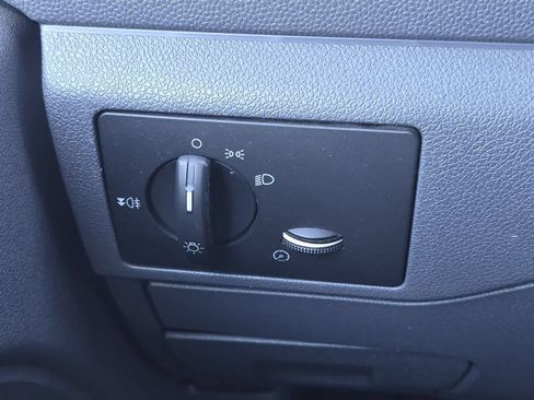 Used 2011 Ford Transit Connect XLT Premium FWD image 28