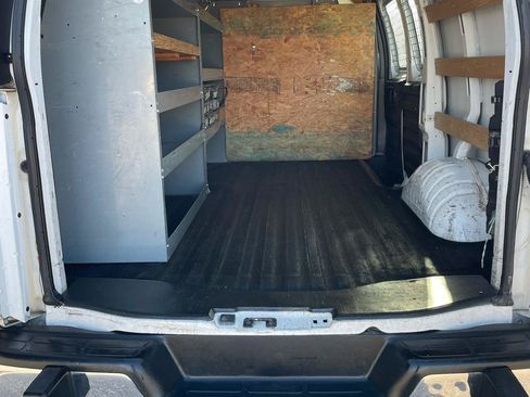Used 2014 GMC Savana 2500 RWD image 27