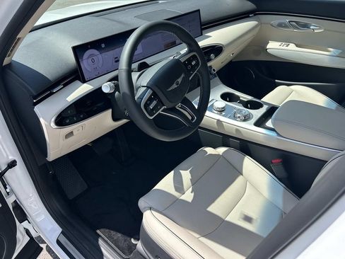 New 2027 Genesis GV70 2.5T Advanced AWD/4WD image 14