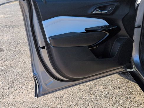 Used 2024 Chevrolet Trax LT w/ Driver Confidence Package image 19