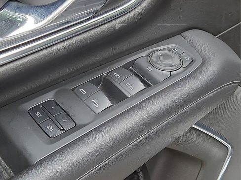 Used 2021 Chevrolet Tahoe LT image 22