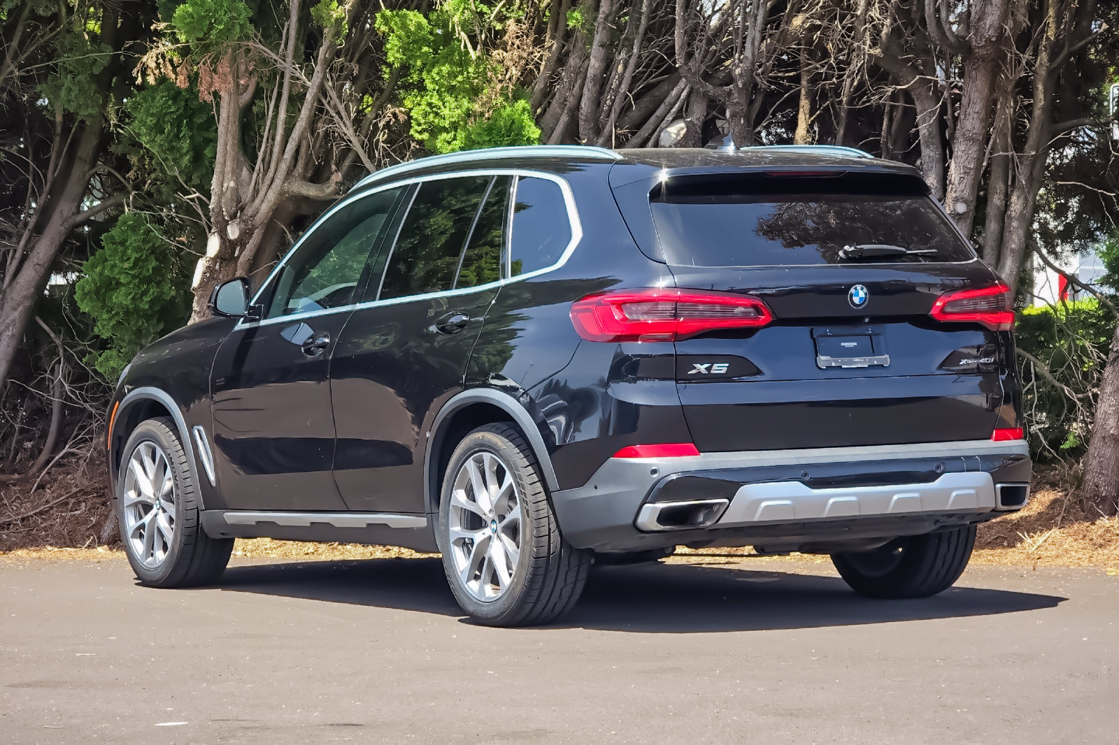 Used 2019 BMW X5 xDrive40i w/ Convenience Package AWD/4WD image 5
