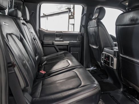 Used 2022 Ford F250 Platinum w/ FX4 Off-Road Package AWD/4WD image 36