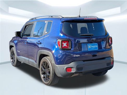 Used 2018 Jeep Renegade Altitude w/ Advanced Technology Group image 4