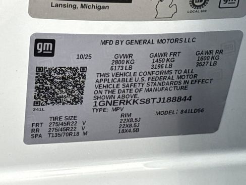New 2026 Chevrolet Traverse High Country w/ LPO, Floor Liner Package FWD image 32