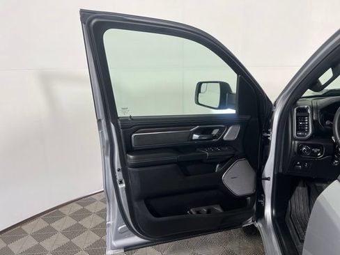 Used 2025 RAM 1500 Laramie AWD/4WD image 13