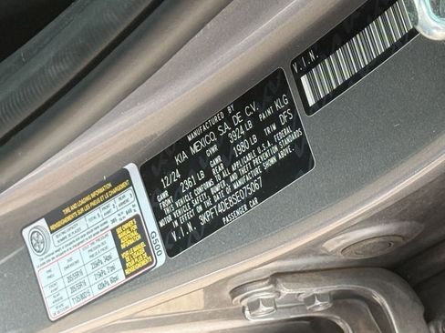 Used 2025 Kia K4 FWD image 29
