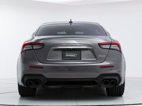 Certified 2023 Maserati Ghibli Modena RWD image 4