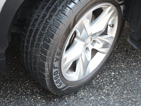 Used 2015 Toyota Highlander Limited Platinum AWD/4WD image 11