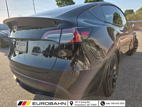 Used 2023 Tesla Model Y Performance AWD/4WD image 5