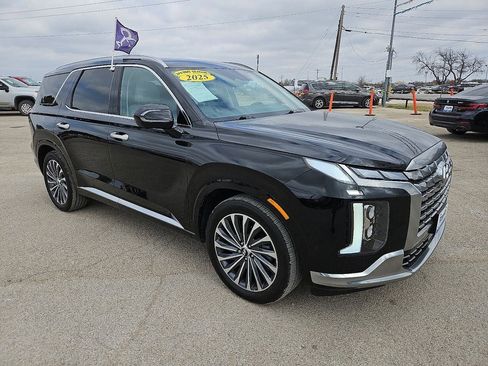 Used 2025 Hyundai Palisade Calligraphy image 10