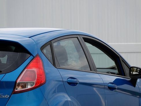 Used 2014 Ford Fiesta SE w/ Equipment Group 201A FWD image 30