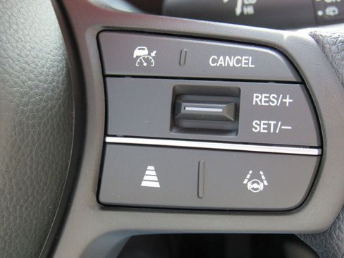 Certified 2024 Honda HR-V LX image 10