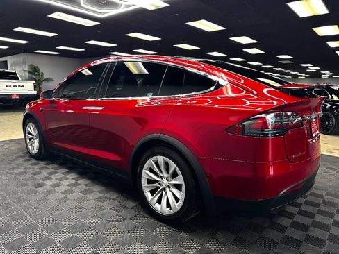 Used 2017 Tesla Model X 75D image 8
