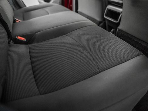 Used 2021 Toyota RAV4 LE image 35