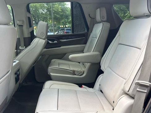 Used 2023 GMC Yukon Denali AWD/4WD image 11