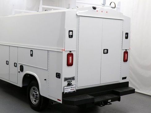 New 2025 GMC Savana 3500 w/ Power Convenience Package RWD image 7