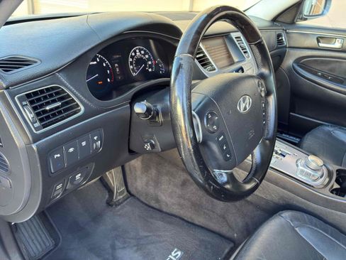Used 2012 Hyundai Genesis 5.0 RWD image 19