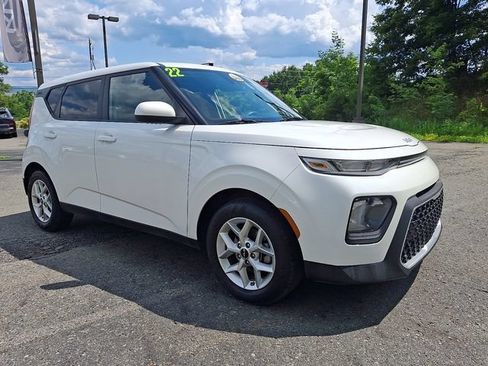 Used 2022 Kia Soul LX w/ Technology Package FWD image 8