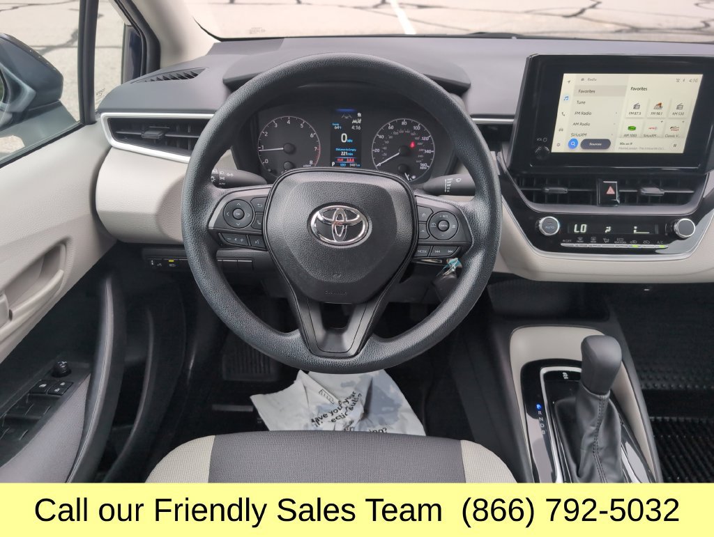 Used 2025 Toyota Corolla LE FWD image 14