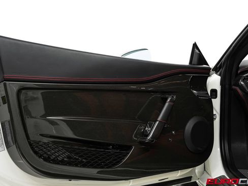 Used 2015 Ferrari 458 Speciale Coupe RWD image 30