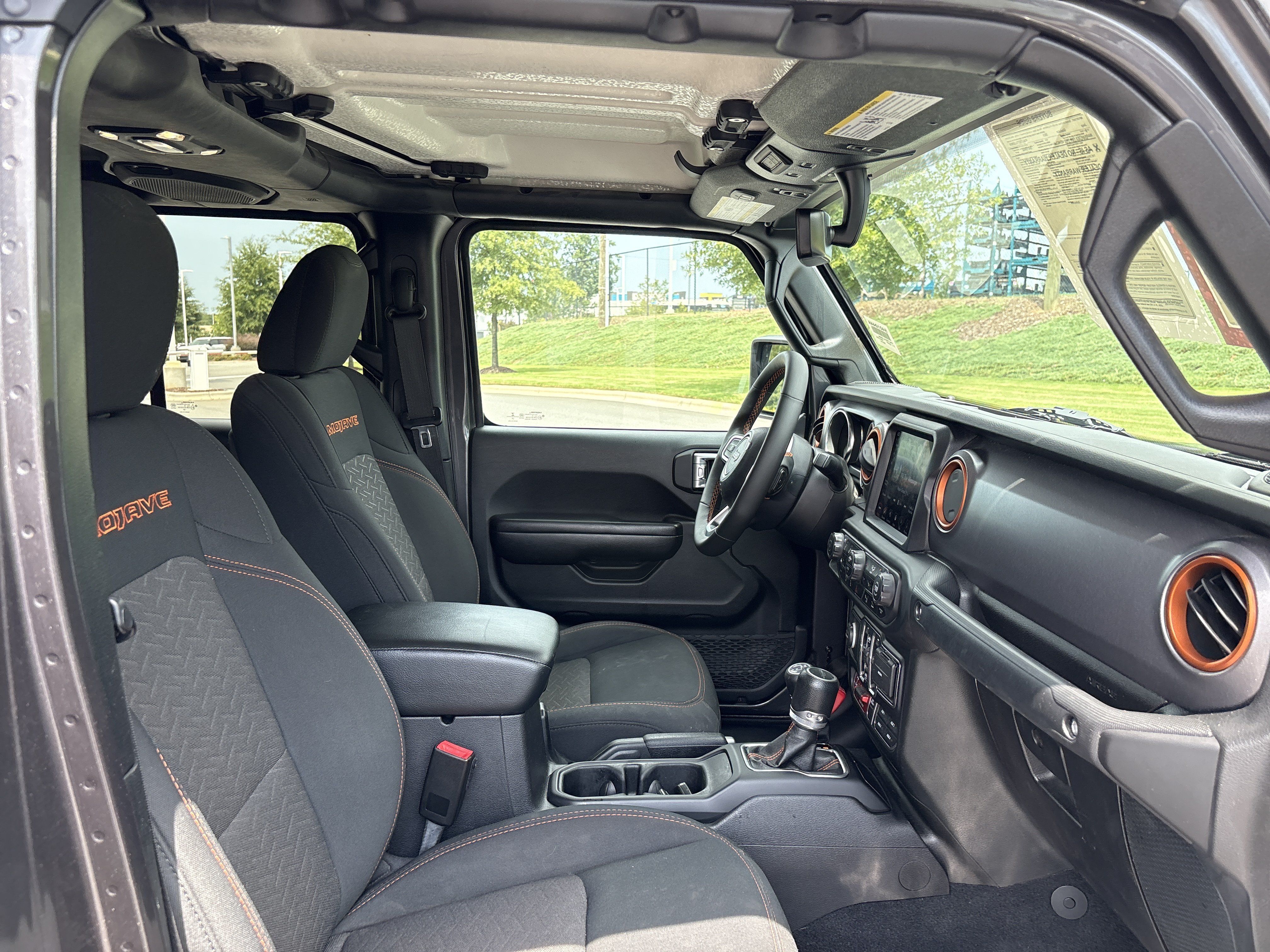 Used 2020 Jeep Gladiator Mojave AWD/4WD image 24