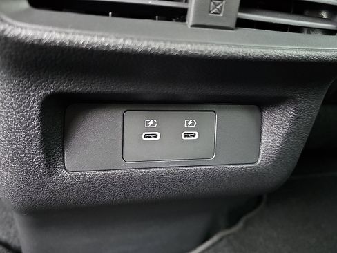 Certified 2025 Nissan Murano SV image 11