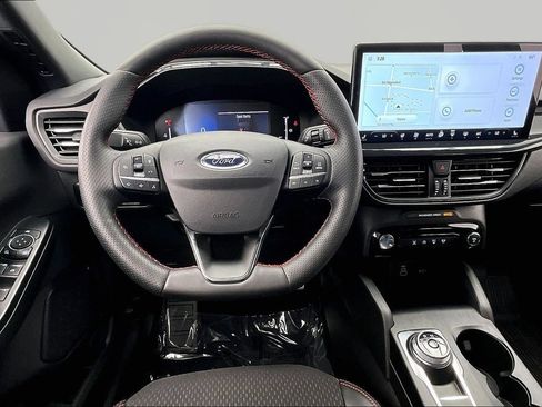 Used 2024 Ford Escape ST-Line w/ Tech Pack #1 AWD/4WD image 5