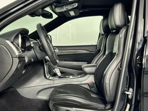 Used 2018 Jeep Grand Cherokee Trackhawk AWD/4WD image 35