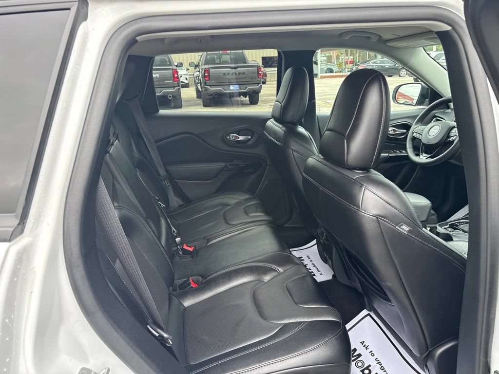 Used 2023 Jeep Cherokee Altitude Lux AWD/4WD image 41