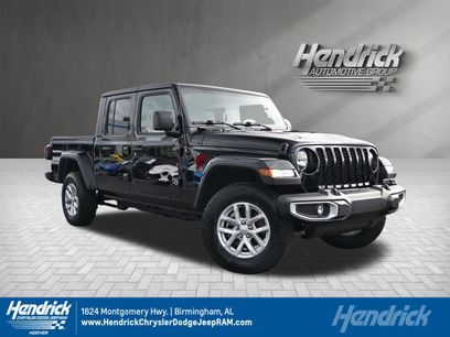 Used 2023 Jeep Gladiator Sport